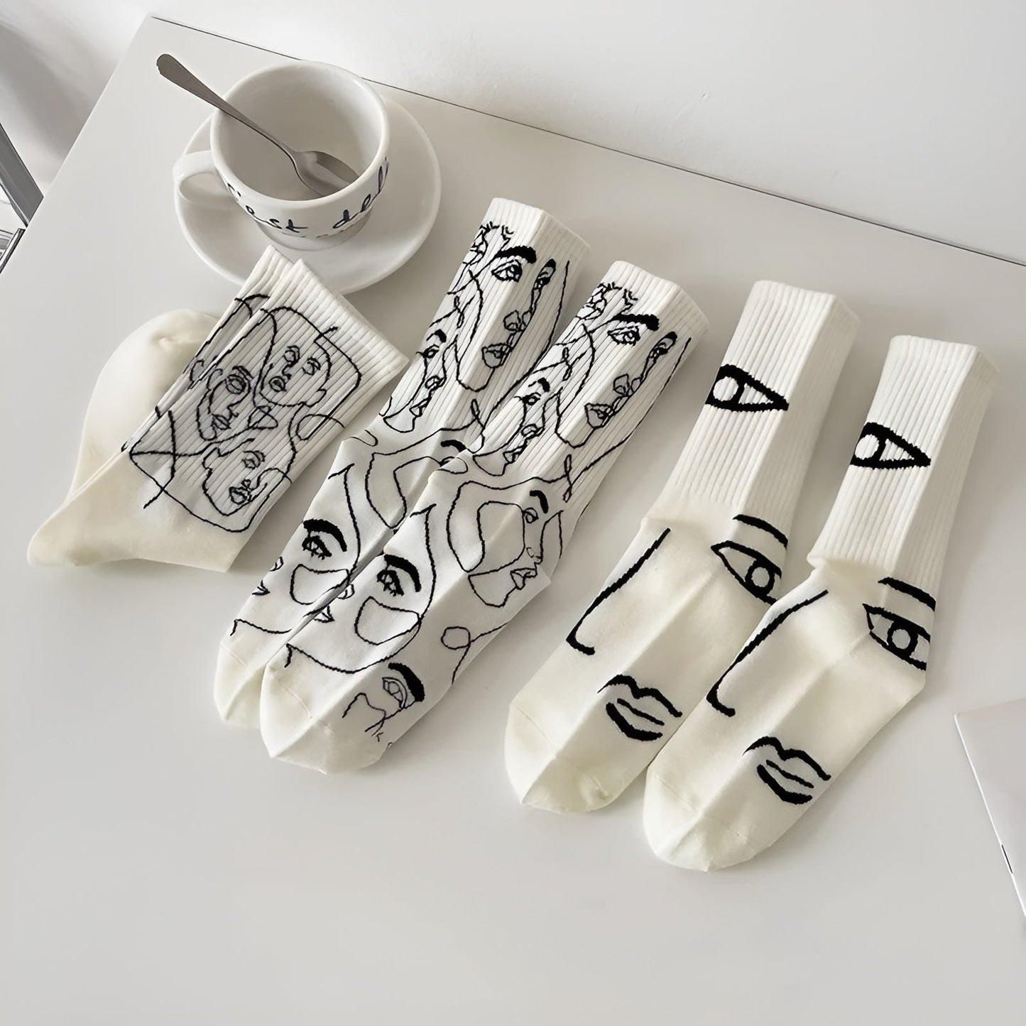 SubtleStep - Line art socks